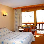 Les Arolles 3* Méribel