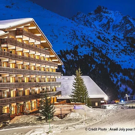 Отель Les Arolles Мерибель