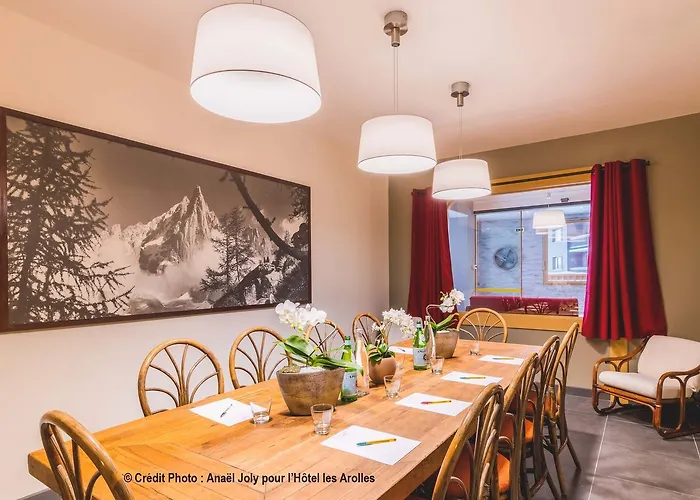 Les Arolles Hotel 3*