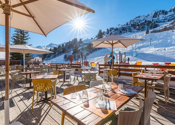 Les Arolles 3* Мерибель