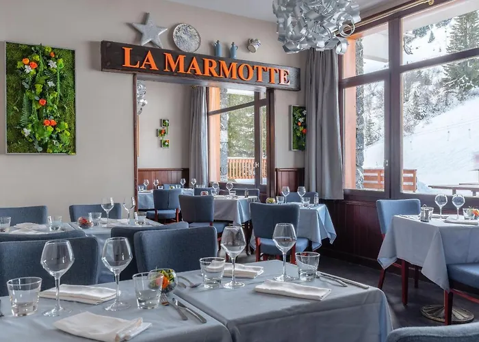 Les Arolles Отель 3*