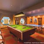 Les Arolles Hotel
