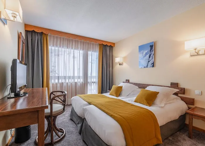 Les Arolles Hotel 3*